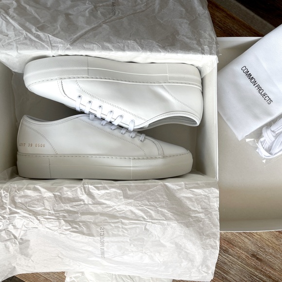 Common Projects Women’s Tournament Low Sneaker, White, 39 - Picture 4 of 13